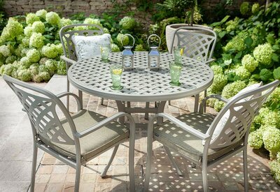 Berkeley 4 Seat Round Set - image 4