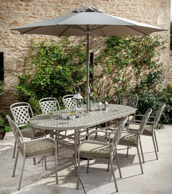 Berkeley 8 Seat Oval Set - image 2