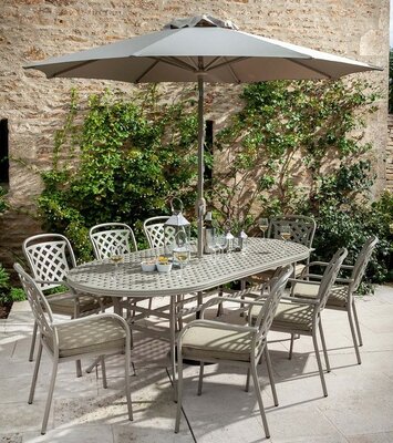 Berkeley 8 Seat Oval Set - image 2