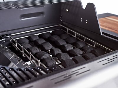 Jupiter 4 Burner Hybrid - Red  with Chopping Board - image 3